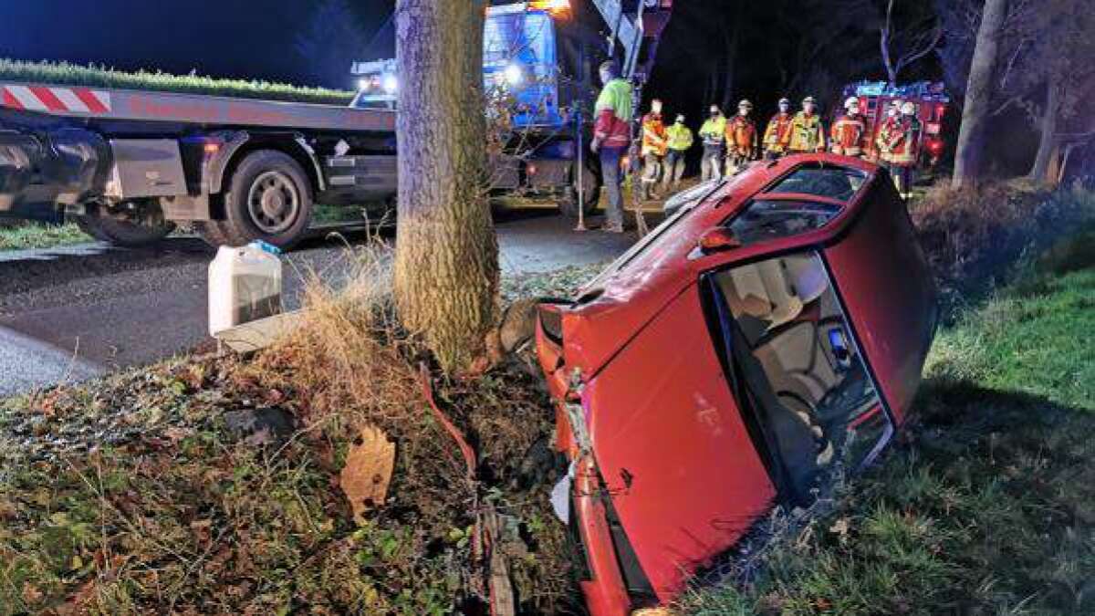 Unfall Bad Zwischenahn 19Jähriger fährt mit Alkohol in den Graben