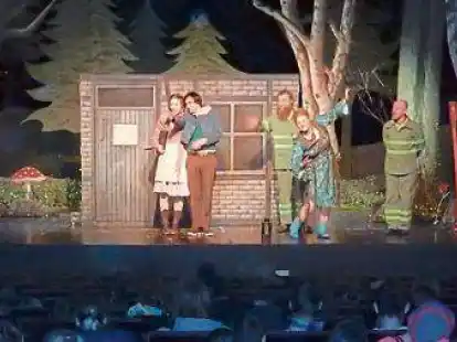 Im Corona-Jahr ist alles anders: Auch die Esenser Kinder m&uuml;ssen auf das beliebte Weihnachtsm&auml;rchen (wie hier H&auml;nsel und Gretel) verzichten.