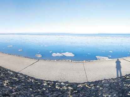 Die Panorama-Funktion macht&rsquo;s m&ouml;glich: der Hooksieler Strand im Winter.