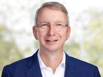 Michael Bernecker ist Gesch&auml;ftsf&uuml;hrer des Deutschen Instituts f&uuml;r Marketing  und als Professor an der SRH Mobile University t&auml;tig.