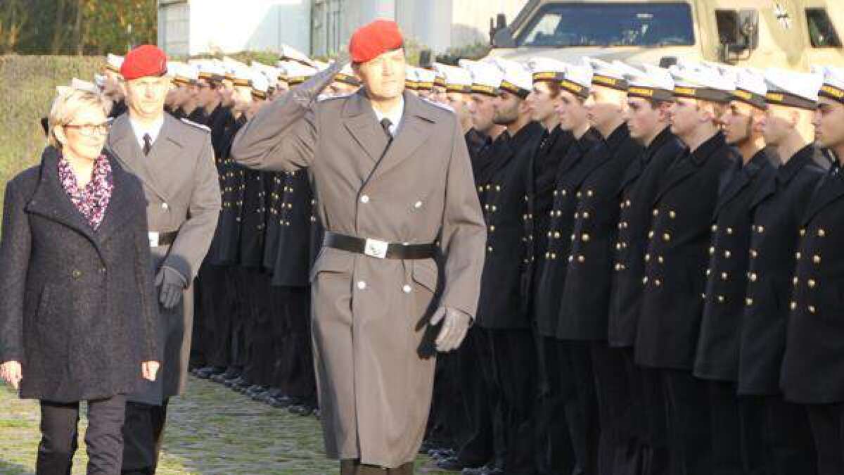 Bundeswehr Delmenhorst-Adelheide: Ganderkesee Leitet Patenschaft Mit ...