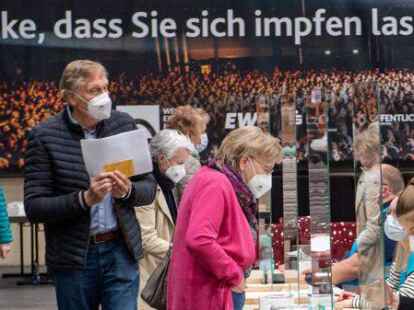 Rund 1800 Menschen wurden am Samstag und Sonntag im Impfzentrum Oldenburg mit Astrazeneca geimpft.