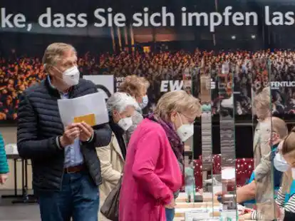 Rund 1800 Menschen wurden am Samstag und Sonntag im Impfzentrum Oldenburg mit Astrazeneca geimpft.