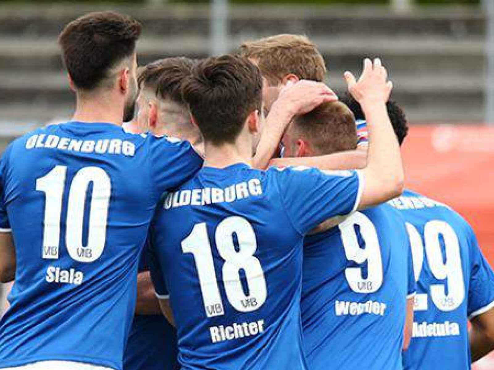 VfB Oldenburg gegen SSV Jeddeloh Oldenburger gewinnen Landespokal-Viertelfinale mit 43