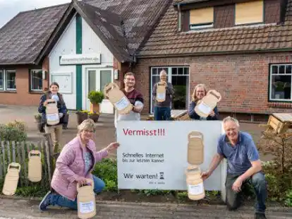 Schnelles Internet bis zur letzten Kanne (von links): Darauf hoffen auch Annette Hots, Elke Gerdes, Kai K&uuml;pperbusch, Bernd Oltmanns, Ursula Wagener und Erich Kuhlmann