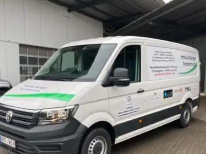 Das Corona-Testmobil: Dreimal pro Woche macht das Fahrzeug in verschiedenen Ortsteilen Westerstedes Station.