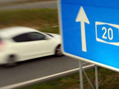 Proteste im Ammerland: Aktivisten protestieren in den Garnholter B&uuml;schen gegen den Bau der A20.