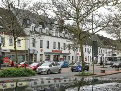 Die Posener Stra&szlig;e ist die Hauptgesch&auml;ftszeile des Stadtteils. F'groden gilt dank der Einkaufsm&ouml;glichkeiten als wichtiges Nebenzentrum f&uuml;r den Stadtnorden.