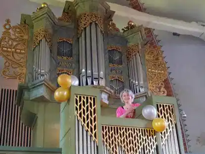 Ein beeindruckendes Instrument: Die Orgel in der Westersteder St. Petri. Auf viele Jubil&auml;umsveranstaltungen freut sich besonders  Karin Gastell, Kantorin an der St.-Petri-Kirche.