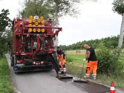 Stra&szlig;ensanierung in der Gemeinde Rastede: Dank niedrigerer Kosten als geplant k&ouml;nnen mehr Stra&szlig;en instand gesetzt werden.