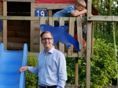 Landratskandidat Stephan Siefken ist stolz auf seine S&ouml;hne Theis und Tjark.