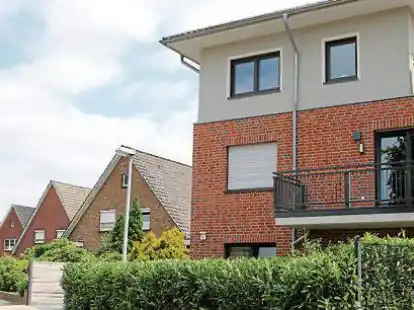 Mehrfamilienhaus neben Einfamilienhaus: Im Inselviertel in Cloppenburg soll diese Entwicklung besser gesteuert werden.