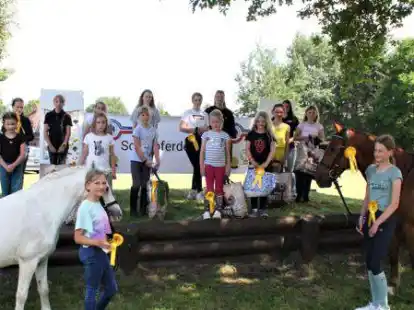 Freuten sich &uuml;ber ihren Erfolg: Die  Sieger der einzelnen  Wettbewerbe.