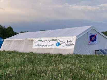 Seit eineinhalb Monaten wohnen einige A 20-Gegner in einem Protestcamp in Garnholt.