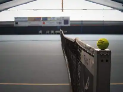 Die Tennishalle des TK Nordenham wird umbenannt in &bdquo;Klaus-Albers-Halle&ldquo;.