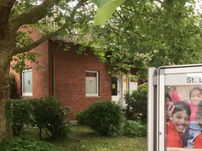 Damit der innerst&auml;dtische Ring in Norden vervollst&auml;ndigt werden kann, muss das Pfarrhaus abgerissen werden. Eine alternative Bleibe soll n&ouml;rdlich des Kirchengel&auml;ndes geschaffen werden.