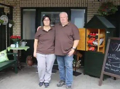 Carmen und Axel L&uuml;schen von der Landk&uuml;che Stenum haben w&auml;hrend der Corona-Pandemie einen Hofladen er&ouml;ffnet.