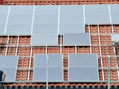 Photovoltaik auf &ouml;ffentlichen Geb&auml;uden: Das immer wieder zu pr&uuml;fen, empfiehlt der Infrastrukturausschuss der Gemeinde Gro&szlig;enkneten.