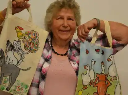 Hat auch schon einige tausend Stoffbeutel bemalt: Schauspielerin Margret Rink.
