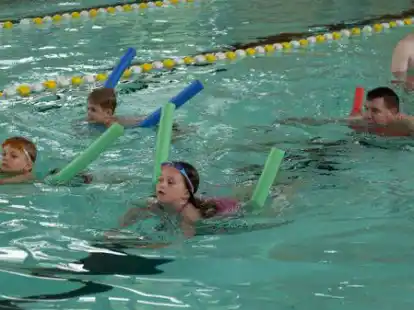 Eine Schwimmkurs-Offensive startet in den Ferien in Hude.