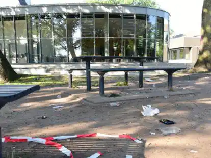 Probleme und L&auml;rmbel&auml;stigungen  im Sommer gibt es beispielsweise auch   am Swarte Moor See in Ofenerdiek.