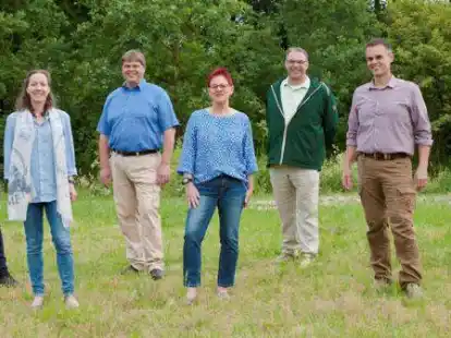 Die Kandidaten der Gr&uuml;nen f&uuml;r die D&ouml;tlinger Gemeinderatswahl am 12. September: (von links) Dr. Claudia Harkai-Neu, Michaela B&ouml;tef&uuml;r, Marcus Martens, Gabriele Roggenthien, Stephan Martens, Dirk Kr&uuml;ger und Dirk Orth