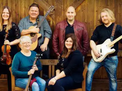 Die Nordenhamer Band Jasch will ihrem Publikum einen unterhaltsamen Sommerabend bereiten.