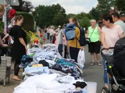 Gut besucht war der Flohmarkt in Neustadt.