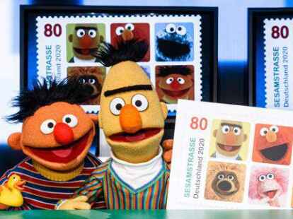 Ernie und Bert: Das Kultpaar aus der Sesamstraße ist seit 1971 unzertrennlich. Die beiden verstehen sich so gut, dass manche sogar vermuten, sie wären mehr als Freunde.