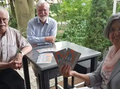 Stellen das Programm f&uuml;r den Kulturkreis Wildeshausen vor: (von links) Horst Str&ouml;mer, Werner Stommel und Gudrun Michler