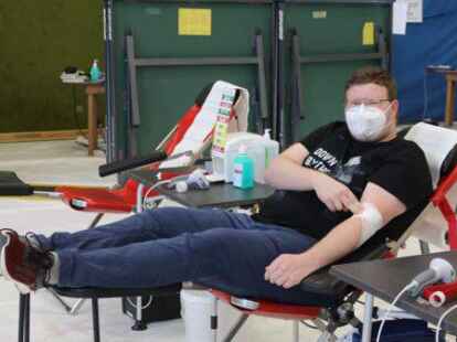 Bj&ouml;rn Vedde spendete bei der Aktion in Oldenbrok zum 10. Mal sein Blut.