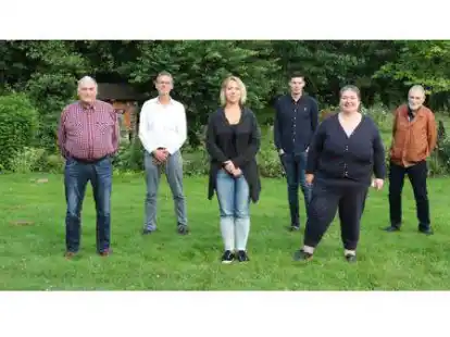 Sie stellen sich f&uuml;r die CDU Jade zur Kommunalwahl 2021 (von links): Katja Harms, Helmut Riesner, G&uuml;nter Siebels, Sina Hobbensiefken, Tobias Beckmann, Gabi Bramstedt, Knut Brammer und Willem Vos. Es fehlt Gebke Wessels.