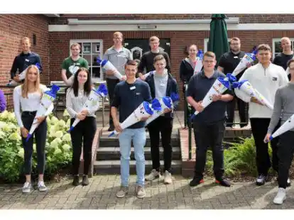 <p>        16 junge Frauen und M&auml;nner nahmen beim OOWV ihre berufliche Laufbahn in Angriff.        OOWV             </p>