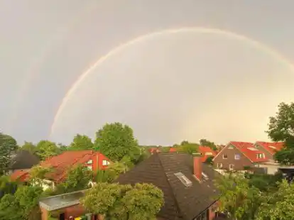 Diesen Regenbogen hat NWZ-Leser Leo Kurth von seinem Haus an der Ahornstra&szlig;e aus fotografiert.