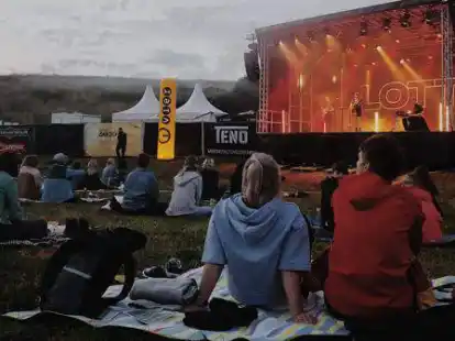 Konzert mit besonderer Atmosph&auml;re: Der Auftritt von Singer-Songwriterin Lotte aus Regensburg.