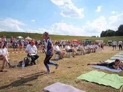 Knapp 40 Sommer-Biathleten werden sich am Sonntag im Schie&szlig;en und Laufen in Hengsterholz messen (im Bild ein Sommer-Biathlon in Oldenburg).