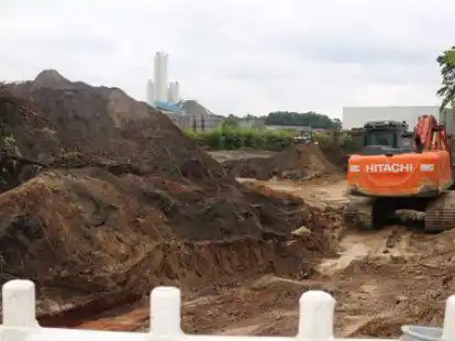 Beginn der Erdarbeiten f&uuml;r die Zentrale Umsteigehaltestelle (ZUH) an der Ecke Oldenburger Stra&szlig;e/Reiherweg in Wardenburg