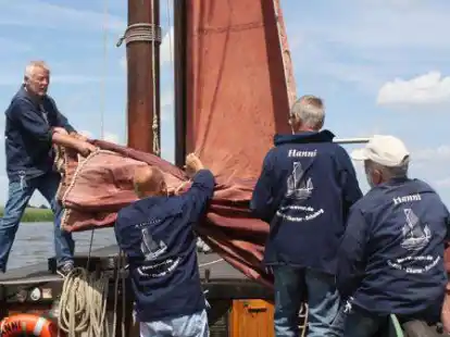 Mit dem historischen Dielenschiff &bdquo;Hanni&bdquo; k&ouml;nnen Interessierte am kommenden Sonntag eine dreist&uuml;ndige Fahrt rund um die Strohauser Plate bestreiten.