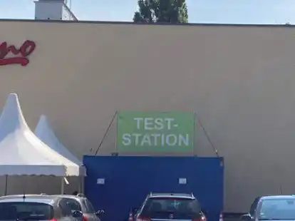 Das Schnelltestzentrum am Auricher Kino ist eines von f&uuml;nf Testzentren, die Achim Schr&ouml;ter betreibt. Ab Okotber wird es dies vielleicht nicht mehr geben.