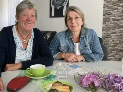 Besch&auml;ftigen sich mit Sterben und dem Tod: Elke Koopmann-Cordes (links) und Elke Sch&auml;fer
