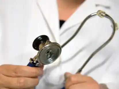 &Auml;rzte sind zunehmend mit Aggressionen von Patienten konfrontiert. (Symbolbild)