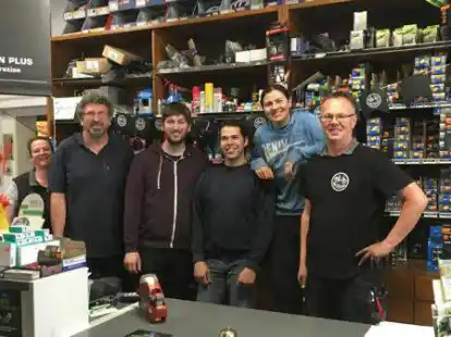 So wie die Innenstadt ihr Fahrrad Munderloh hat, so haben viele Stadtteile auch ihr eigenes Fahrradgesch&auml;ft - hier das Team des traditionsreichen Vosgerau am Damm.