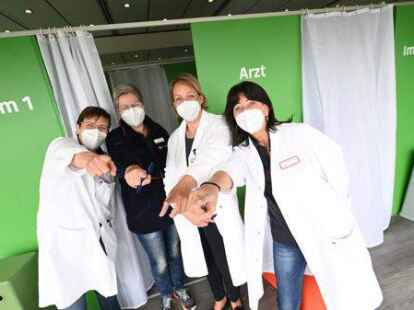 Das Impfmobil steht auch an diesem Montag  Montag noch auf dem Messegel&auml;nde bereit. Geimpft wird mit dem Vakzin von Johnson & Johnson.