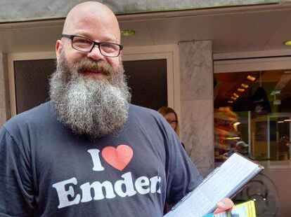 Sammelte sieben Tage in Emden Unterschriften f&uuml;r den Erhalt von &bdquo;Janssens Tuun&ldquo;: Ingo Weber.