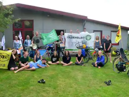 So komfortabel wie im Vereinsheim sind die Unterk&uuml;nfte der Klima-Aktivisten auf ihrem Weg nach Berlin nur selten.