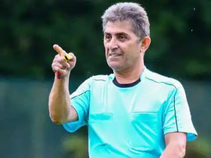 Fußball-Enthusiast und Schiedsrichter: Burhan Akyol