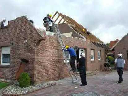 In Gro&szlig;heide stehen viele Einwohner in Berumerfehn und Ostermoordorf jetzt vor hohen Reparaturkosten f&uuml;r die Beseitigung der Sturmsch&auml;den.