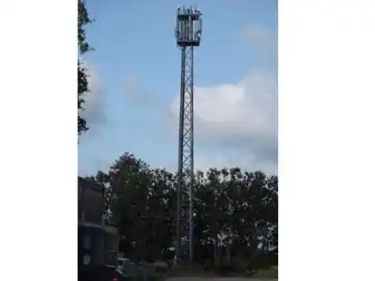 Die neue 5G-Station von Vodafone versorgt vom Standort an der Hatter Landstra&szlig;e die Gemeinde Hatten und Teile benachbarter Kommunen.