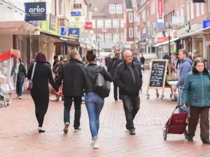 Nach dem Lockdown: Touristen bescherten Emder Gesch&auml;ften in der Innenstadt bessere Umsatzzahlen.