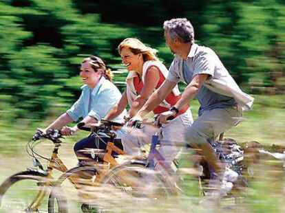 Wie f&uuml;r das Trio auf unserem Symbolbild geht es jetzt auch f&uuml;r die Langwarder aufs Rad.
